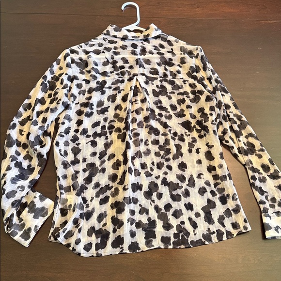 Express leopard print button down - Picture 4 of 5